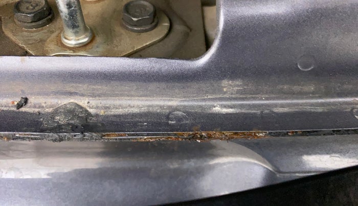 2016 Hyundai Eon SPORTZ, Petrol, Manual, 29,552 km, Dicky (Boot door) - Slightly rusted