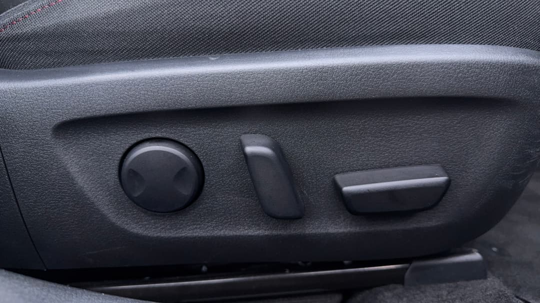 2022 Mazda 3 G25 Evolve Sp, Automatic, 37251 km, Drivers Side Adjustment Panel