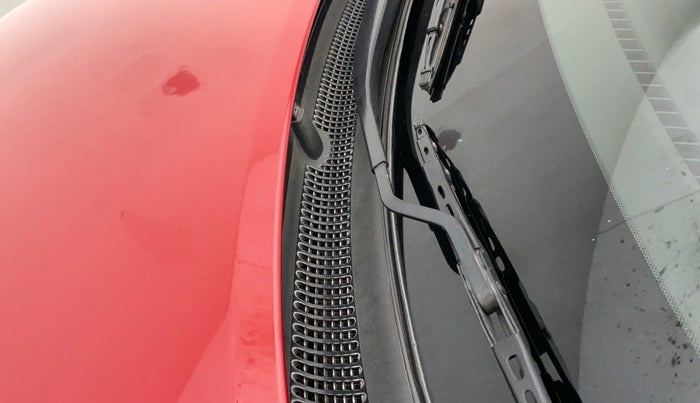 2016 Hyundai Elite i20 ASTA 1.2, Petrol, Manual, 20,501 km, Bonnet (hood) - Cowl vent panel has minor damage