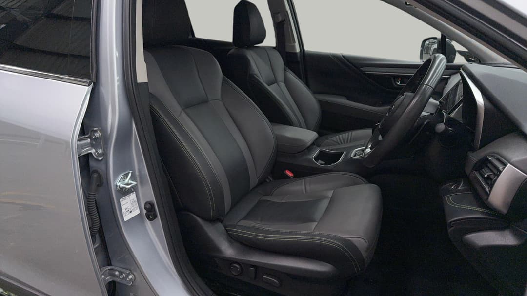 2023 Subaru Outback AWD Sport, Automatic, 40831 km, Right Side Front Door Cabin View