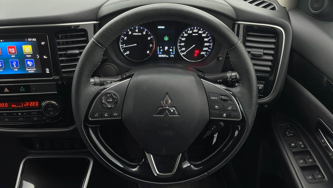 2018 Mitsubishi Outlander Es Adas 5 Seat (awd), Automatic, 67637 km, Steering Wheel Close-up