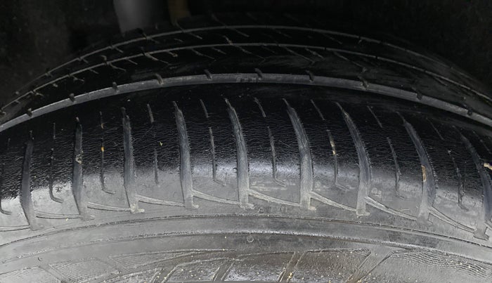 2018 Maruti Vitara Brezza VDI, Diesel, Manual, 72,660 km, Right Rear Tyre Tread