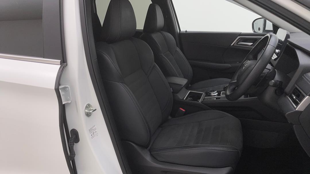 2023 Mitsubishi Outlander Aspire 7 Seat (2wd), Automatic, 13061 km, Right Side Front Door Cabin View
