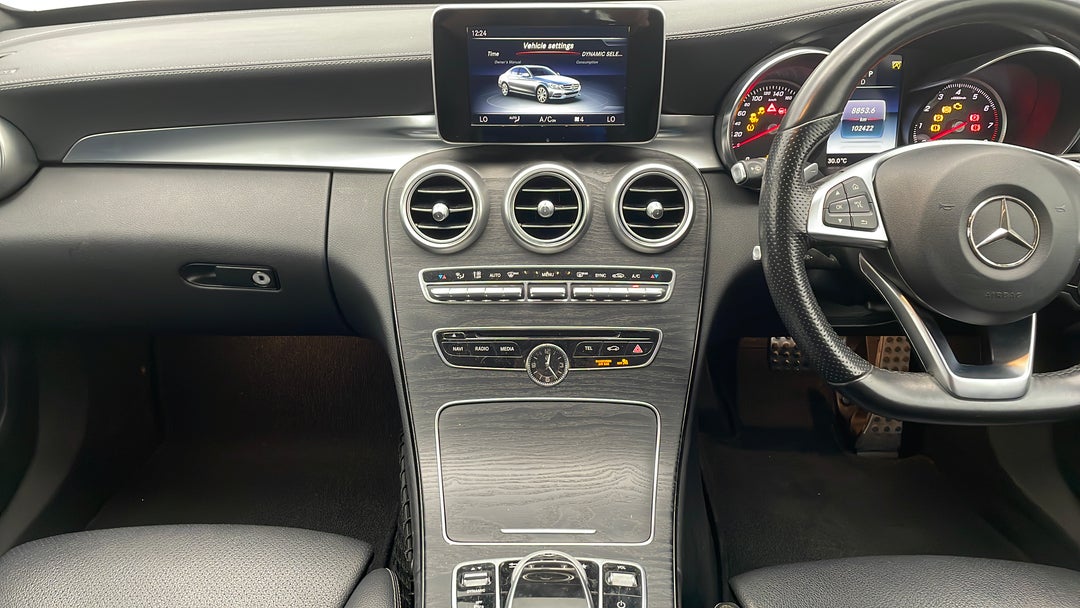 2017 Mercedes-benz C200 C200, Automatic, 102422 km, Center Console
