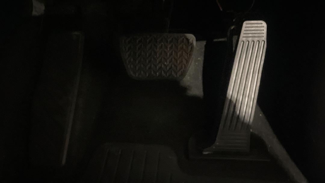 2023 Toyota Kluger Gx AWD, Automatic, 65085 km, Pedals and Footmat