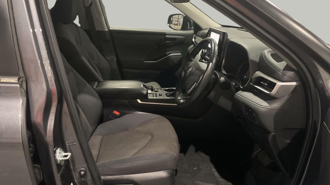 2023 Toyota Kluger Gx AWD, Automatic, 65094 km, Right Side Front Door Cabin View