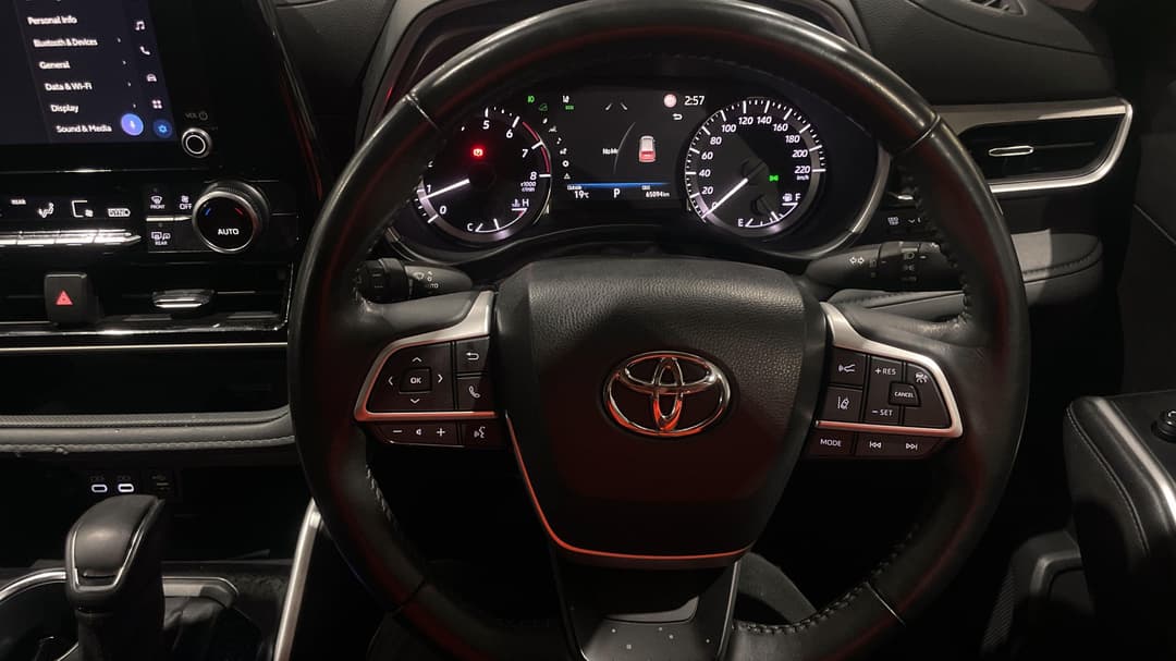 2023 Toyota Kluger Gx AWD, Automatic, 65094 km, Steering Wheel Close-up
