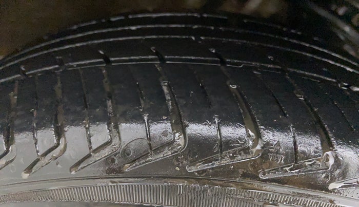 2017 Maruti Alto K10 LXI CNG (O), CNG, Manual, 73,377 km, Right Rear Tyre Tread