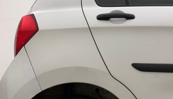 2017 Maruti Celerio VXI (O), Petrol, Manual, 69,699 km, Right quarter panel - Paint has minor damage