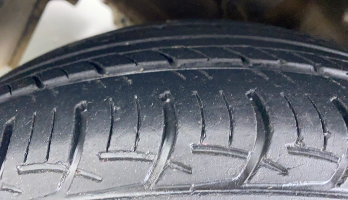 2016 Maruti Baleno DELTA 1.2 K12, Petrol, Manual, 45,749 km, Left Front Tyre Tread