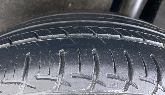 2016 Maruti Baleno DELTA 1.2 K12, Petrol, Manual, 45,749 km, Left Rear Tyre Tread
