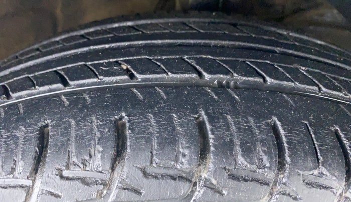 2016 Maruti Baleno DELTA 1.2 K12, Petrol, Manual, 45,749 km, Right Front Tyre Tread