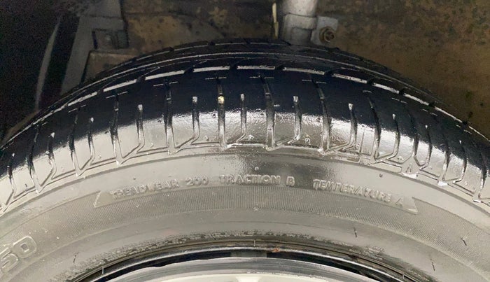 2013 Maruti Ertiga VDI ABS, Diesel, Manual, 60,858 km, Left Front Tyre Tread