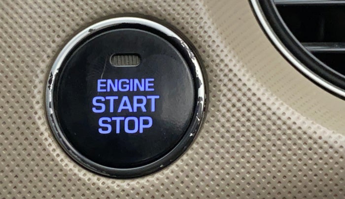 2017 Hyundai Grand i10 ASTA 1.2 KAPPA VTVT, Petrol, Manual, 42,388 km, Keyless Start/ Stop Button