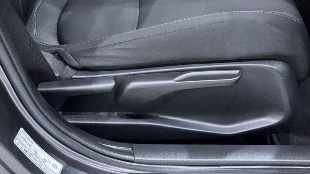 2017 Honda Civic Vti, Automatic, 94901 km, Drivers Side Adjustment Panel