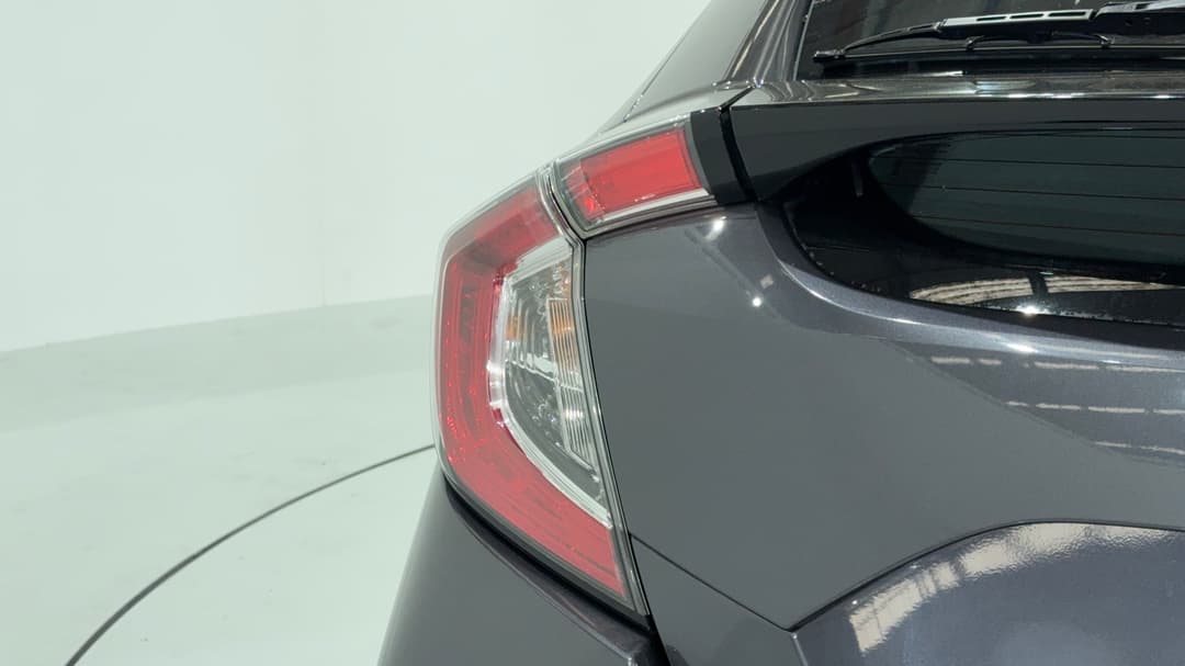 2017 Honda Civic Vti, Automatic, 94901 km, Badge (Boot Left Side)