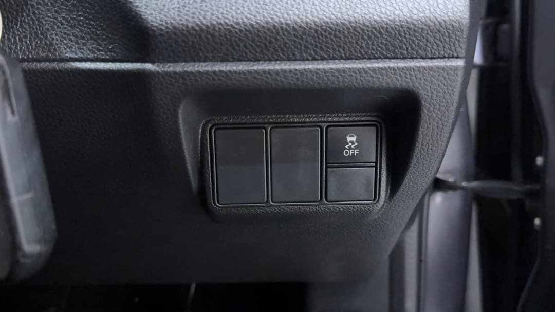 2017 Honda Civic Vti, Automatic, 94901 km, Utility Switches/Buttons