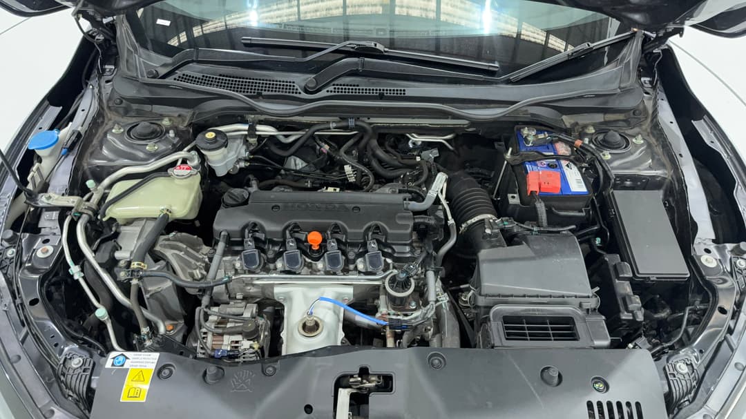 2017 Honda Civic Vti, Automatic, 94901 km, Open Bonnet (Engine)