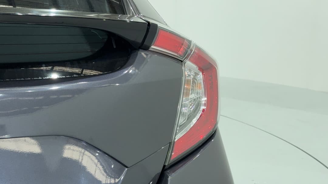2017 Honda Civic Vti, Automatic, 94901 km, Badge (Boot Right Side)