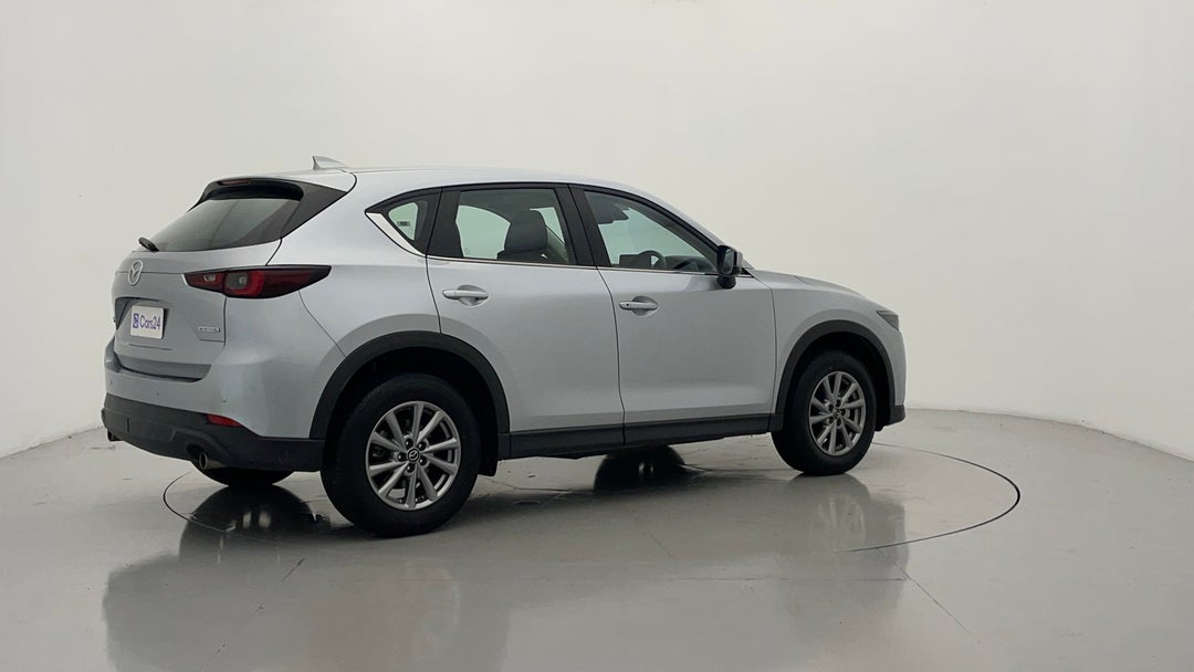 Right Back Diagonal (45- Degree) View