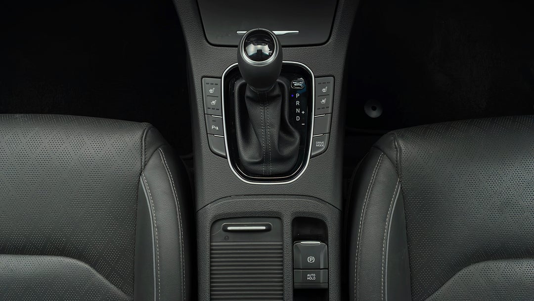 2019 Hyundai i30 Premium, Automatic, 31452 km, Gear Lever 