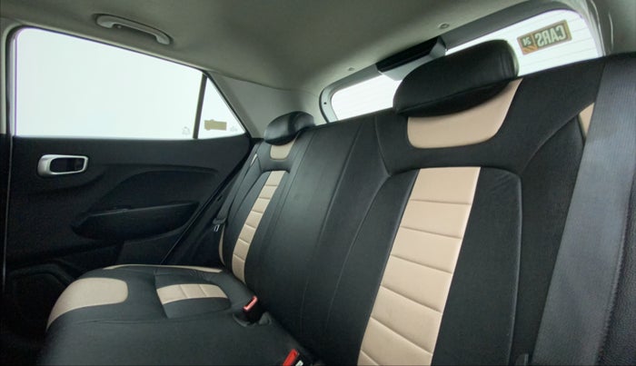 2019 Hyundai VENUE SX 1.0 TURBO, Petrol, Manual, 99,715 km, Right Side Rear Door Cabin