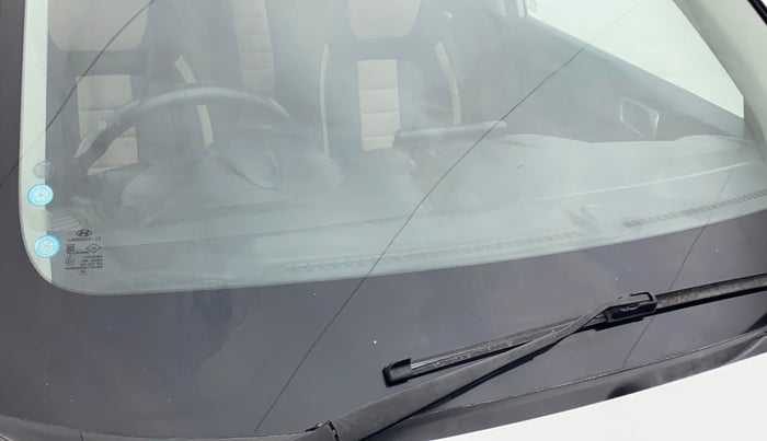 2019 Hyundai VENUE SX 1.0 TURBO, Petrol, Manual, 99,715 km, Front windshield - Minor spot on windshield