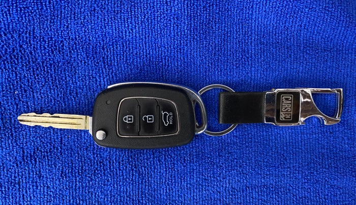 2019 Hyundai VENUE SX 1.0 TURBO, Petrol, Manual, 99,715 km, Key Close Up