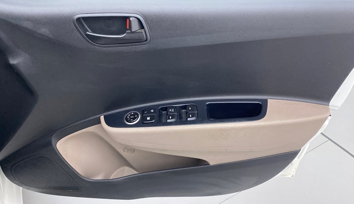2017 Hyundai Grand i10 MAGNA 1.2 KAPPA VTVT, Petrol, Manual, 9,429 km, Driver Side Door Panels Control