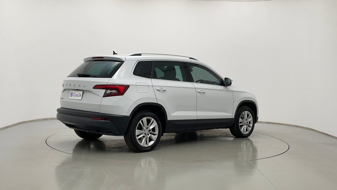 Right Back Diagonal (45- Degree) View