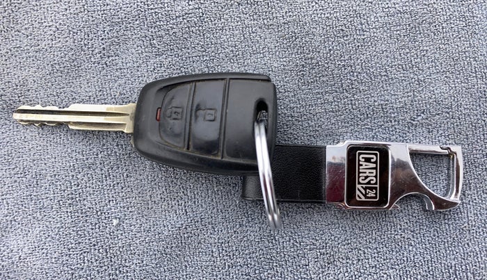 2015 Hyundai Grand i10 SPORTZ 1.2 KAPPA VTVT, Petrol, Manual, 31,091 km, Key Close Up