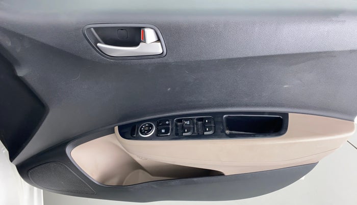 2015 Hyundai Grand i10 SPORTZ 1.2 KAPPA VTVT, Petrol, Manual, 31,091 km, Driver Side Door Panels Control