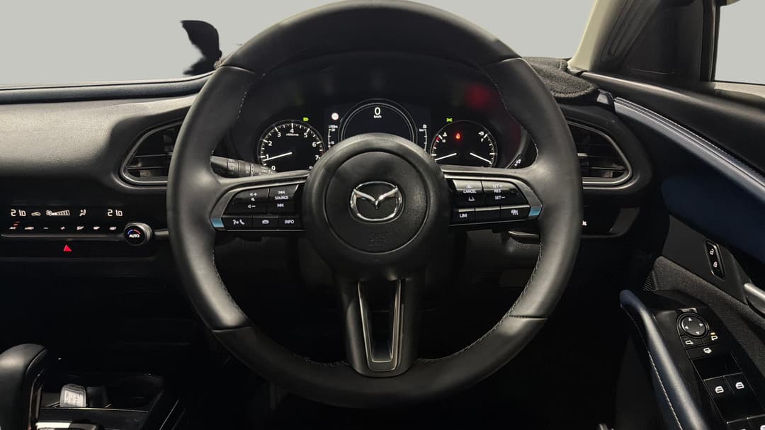 2025 Mazda CX-30 G20 Evolve (FWD), Automatic, 11733 km, Steering Wheel Close-up