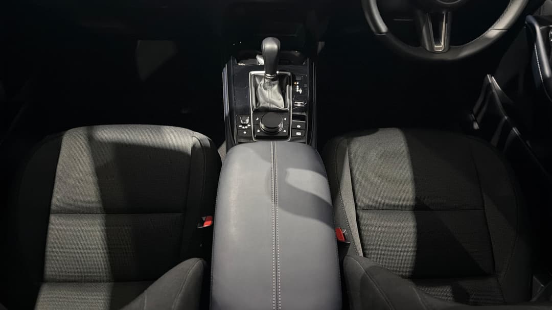 2025 Mazda CX-30 G20 Evolve (FWD), Automatic, 11733 km, Center Console