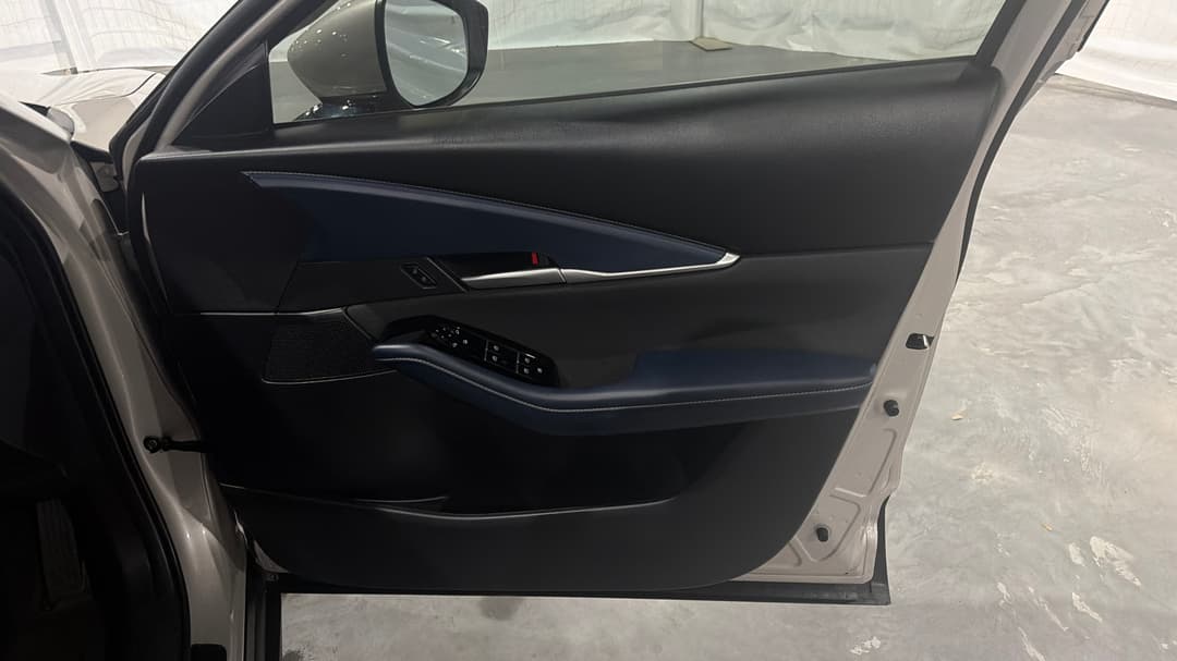 2025 Mazda CX-30 G20 Evolve (FWD), Automatic, 11733 km, Speaker View