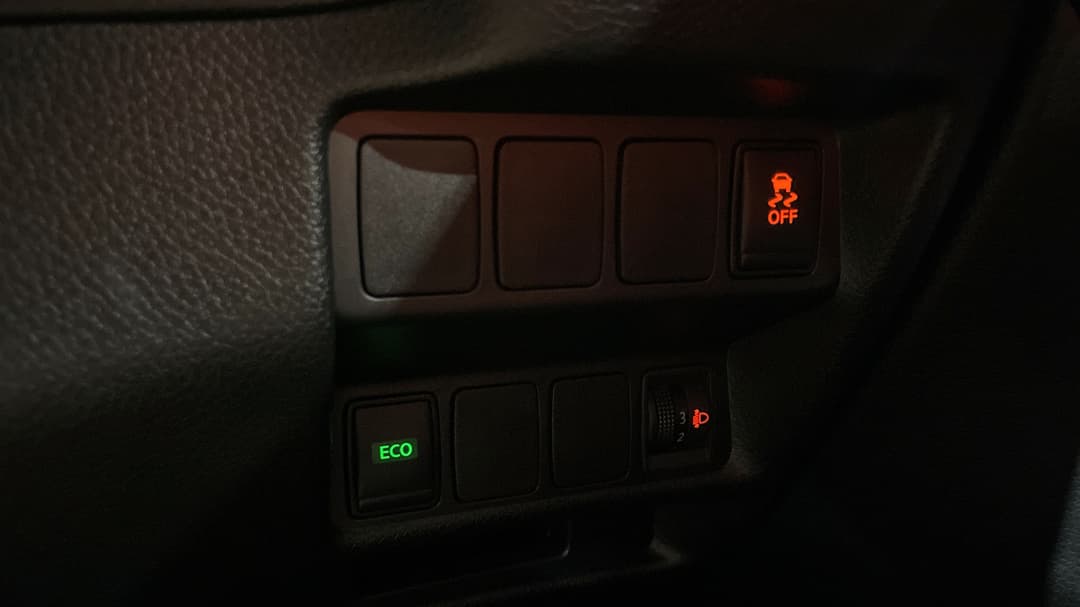 2022 Nissan X-trail St (2WD), Automatic, 45636 km, Utility Switches/Buttons