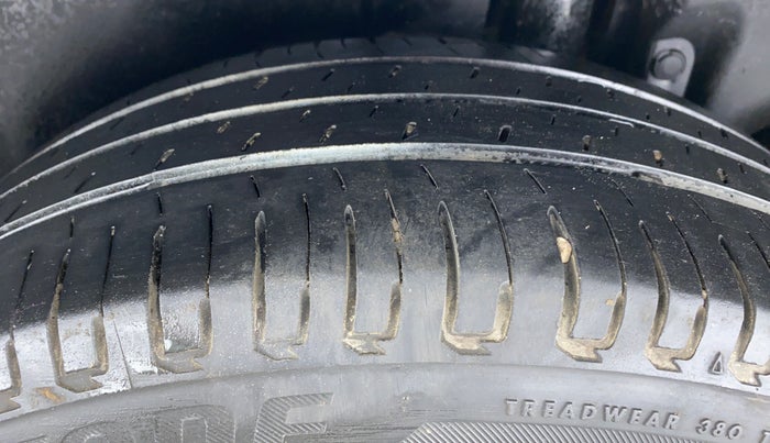2015 Maruti Ertiga ZDI, Diesel, Manual, 58,530 km, Left Rear Tyre Tread