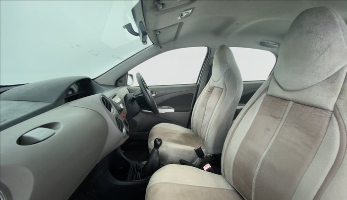 2011 Toyota Etios Liva V SP, Petrol, Manual, 57,603 km, Right Side Front Door Cabin