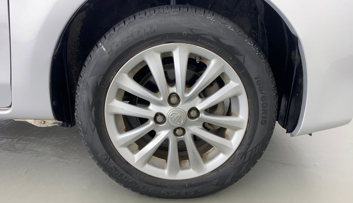 2011 Toyota Etios Liva V SP, Petrol, Manual, 57,603 km, Right Front Wheel
