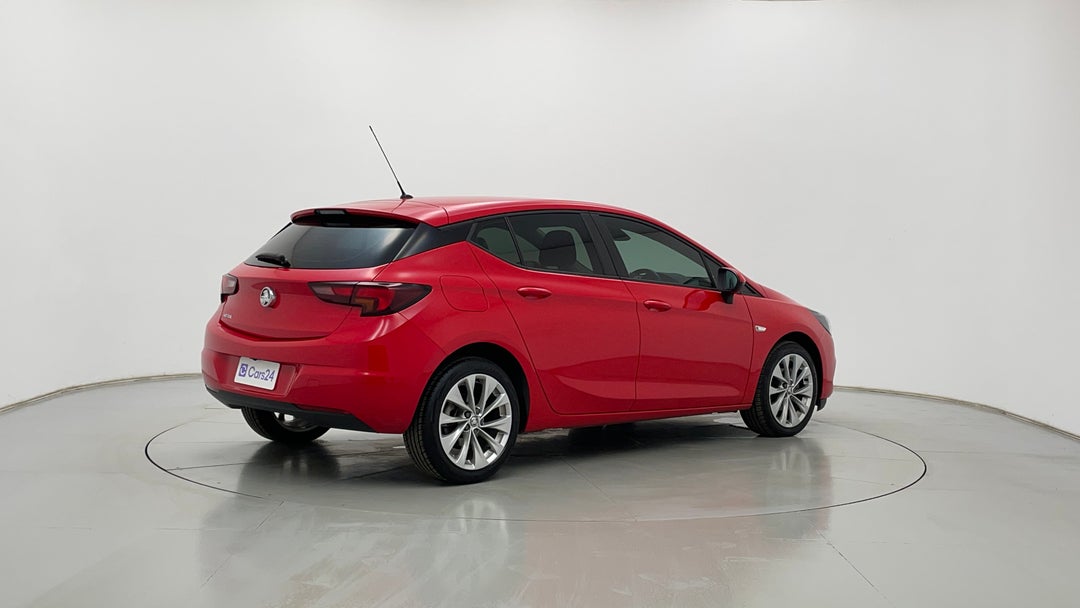 Right Back Diagonal (45- Degree) View