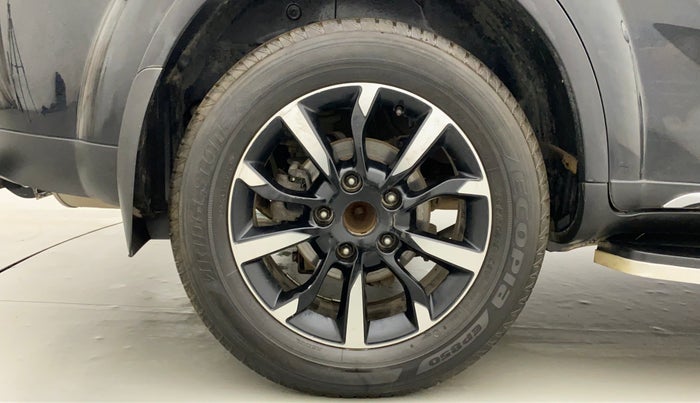 2020 Mahindra XUV500 W11 AT, Diesel, Automatic, 62,948 km, Right Rear Wheel