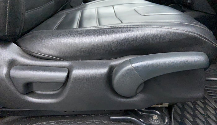 2018 Honda WR-V 1.2 i-VTEC VX MT, Petrol, Manual, 42,507 km, Driver Side Adjustment Panel