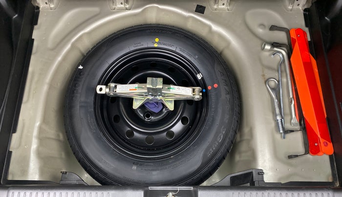 2018 Maruti Swift VXI D, Petrol, Manual, 23,332 km, Spare Tyre