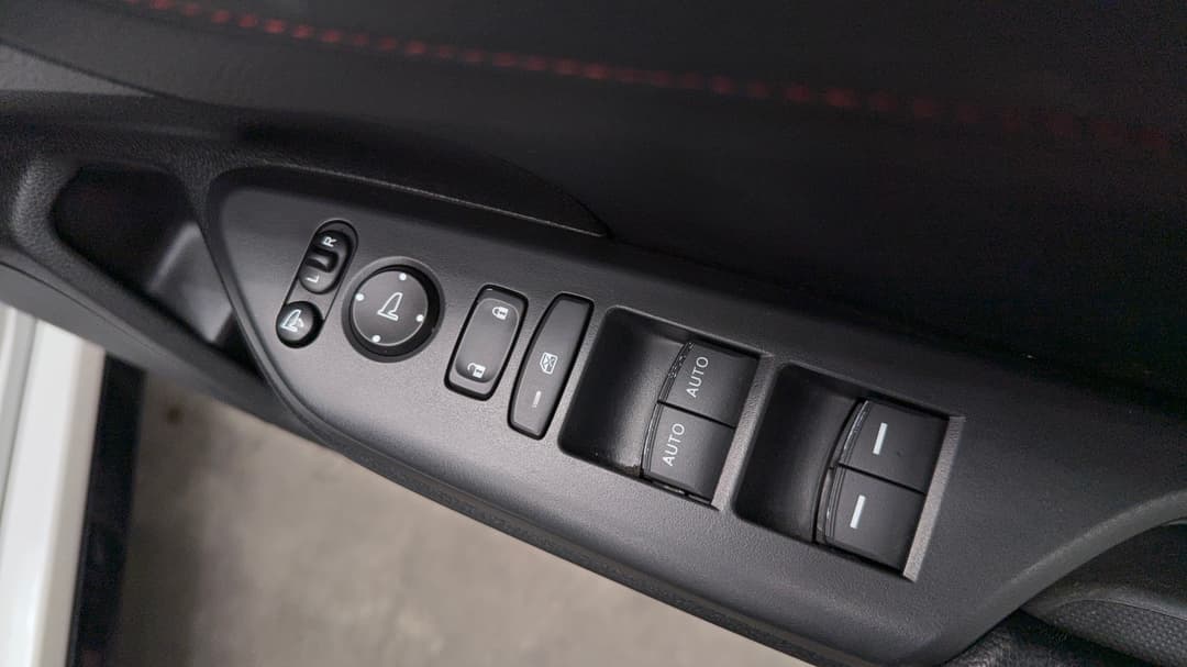 2020 Honda Civic Rs, Automatic, 109347 km, Drivers Side Door Panel Controls