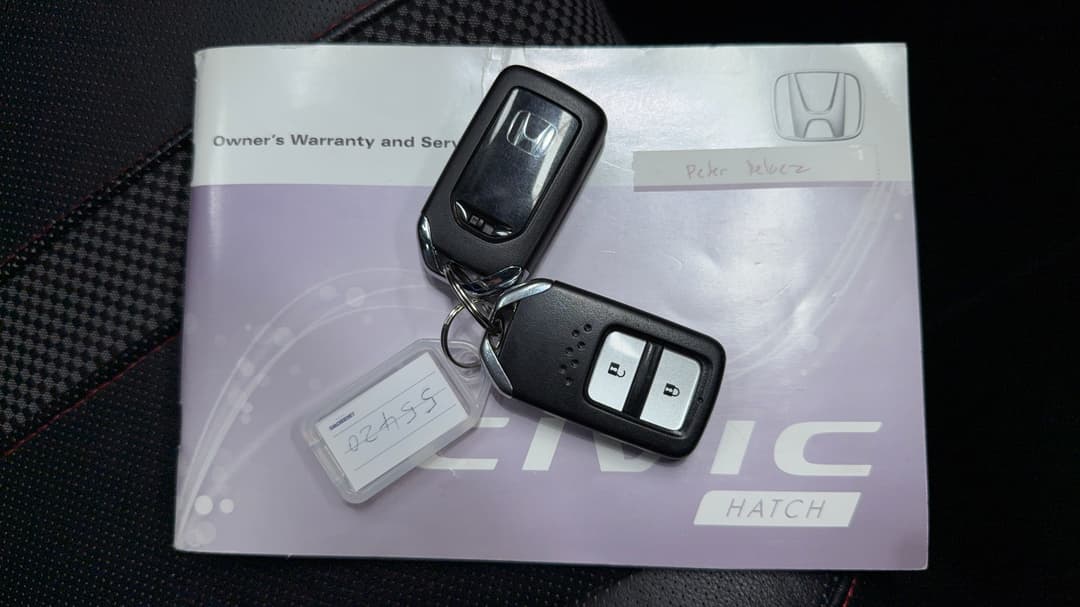 2020 Honda Civic Rs, Automatic, 109347 km, Key Close-up