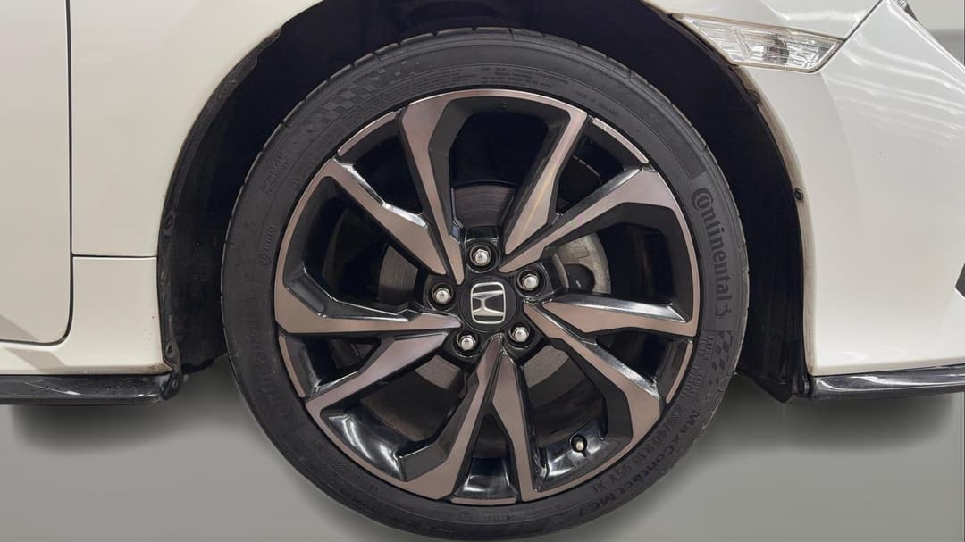 2020 Honda Civic Rs, Automatic, 109347 km, Right Front Wheel