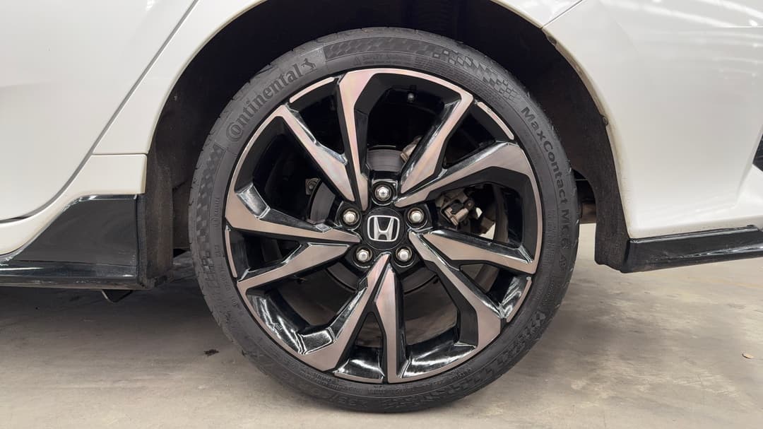 2020 Honda Civic Rs, Automatic, 109347 km, Left Rear Wheel