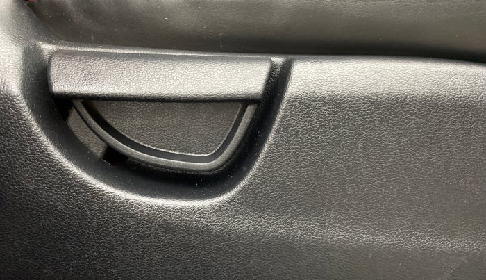2019 Hyundai NEW SANTRO ASTA 1.1 MT, Petrol, Manual, 36,423 km, Driver Side Adjustment Panel
