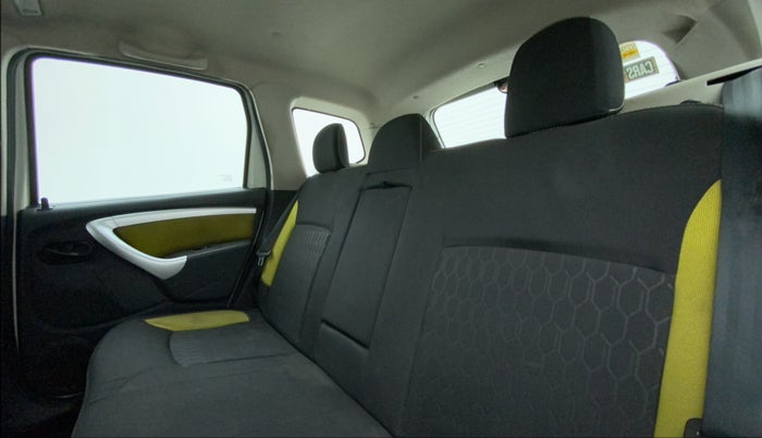 2014 Renault Duster 110 PS RXL ADVENTURE, Diesel, Manual, 1,01,055 km, Right Side Rear Door Cabin