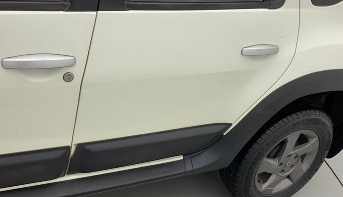 2014 Renault Duster 110 PS RXL ADVENTURE, Diesel, Manual, 1,01,055 km, Rear left door - Minor scratches